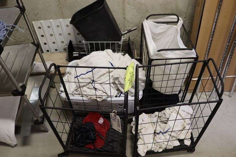 All to go - linen cart and linens