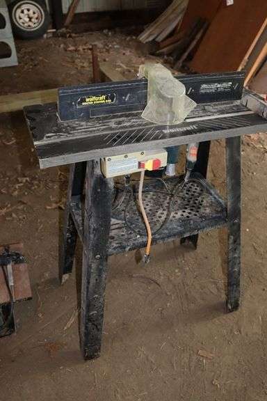 Wolf Craft 640 router stand with Bosch RP200 router