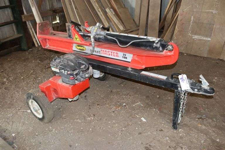 SpeeCo 22 ton pull behind hydraulic log splitter with Briggs & stratton 190CC gas motor - nice