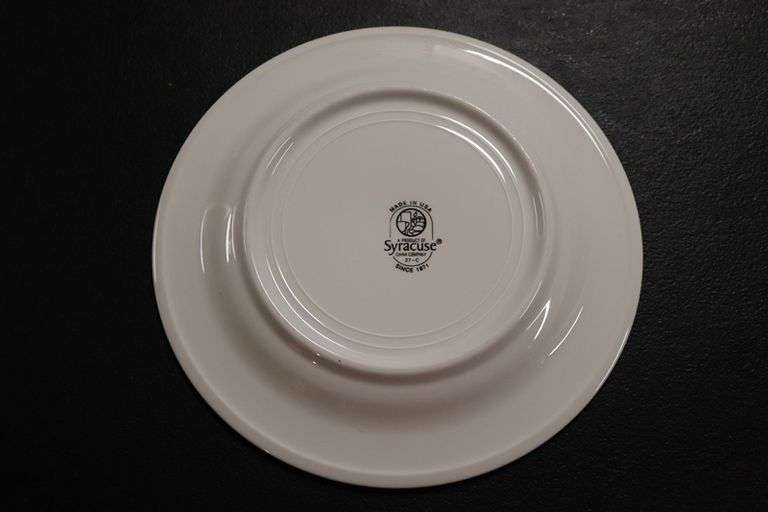 Times 84 - Syracuse 9 3/4" white plates