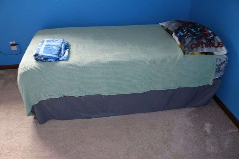 Twin bed with frame