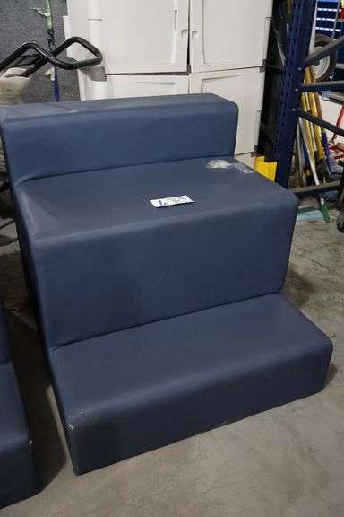 36" wide x 34" tall x 40" deep navy vinyl modular seating - rip in top