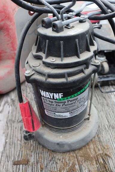 Wayne 1/2 HP submersible pump
