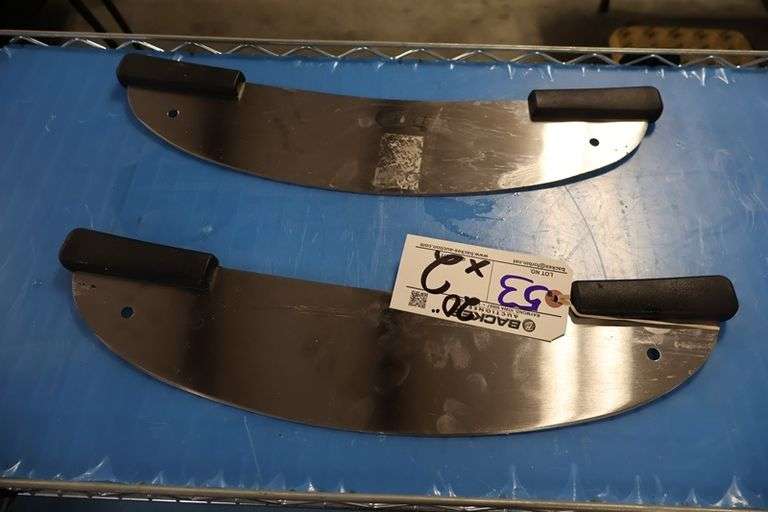 Times 2 - 20" Choice pizza knives