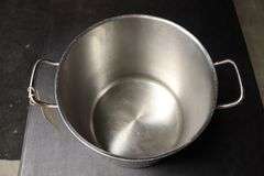 Heavy duty stock pot with lid - nice