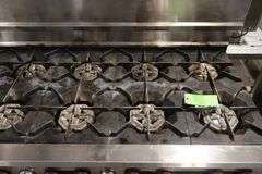 60" Dynamic Cooking Systems 60-10-2 gas 10 burner range with double oven