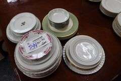 All to go - assorted fine China