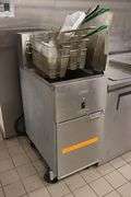Dean SR114ESD electric 3 phase 40# fryer - barely used!
