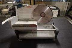 Waring Pro food slicer - 7 1/2" need cleaned