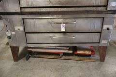 Bakers Pride Y600 gas stack slate deck pizza ovens - 1 piece of slate is cracked