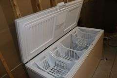 Amana AZC31T22DW00 chest freezer