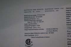 Frigidaire FFTR1814TW0 refrigerator