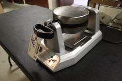 Waring Belgium waffle maker - WW180S