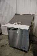Atosa MFS8305GR portable stainless 1 lid, 1 door sandwich prep table - AS IS - not cooling