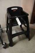 Rubbermaid high chair
