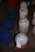 All to go - 4 chicken feeders