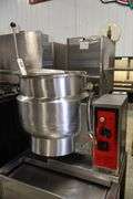 Vulcan K12ETT electric 12 gallon tilting steam kettle - 208-240 volt, 1 or 3 phase - was wired direct