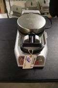 Waring Belgium waffle maker - WW180S