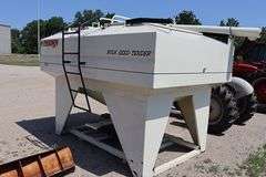 Friesen 220 seed tender w. Honda 5 hp gas motor, 6" unload auger - forklift available to load