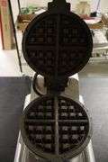 Waring Belgium waffle maker - WW180S