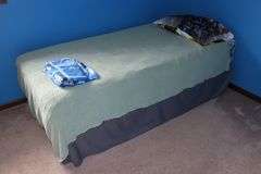 Twin bed with frame