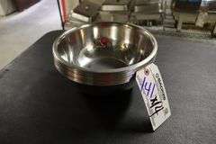 Times 14 - Choice 4 qt stainless mixing bowls