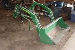2006 John Deere 2305 riding lawn tractor with 200CX loader, 60" mower deck, & back 3 point - 978 hours, some damage to front - runs goods