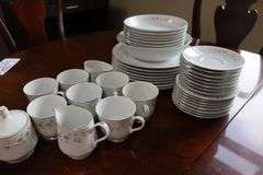 All to go - assorted fine China