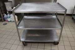 Bloomfield 22" x 38" stainless bussing cart