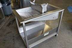Like New - Belshaw HG18CSS portable stainless glazing table w/ stainless cover