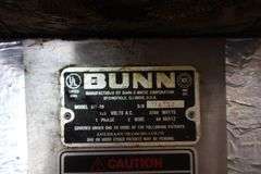 Bunn-O-Matic STF-20 countertop 3 pot coffee brewer with 2 pots