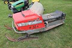 Massey Ferguson R3-47 air cooled Ski-Whiz vintage snowmobile