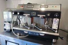 Astra 2 bar Super Automatic espresso machine and steamer - model M2-012 - single phase - nice unit
