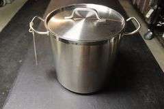 Heavy duty stock pot with lid - nice