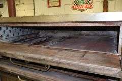 Bakers Pride Y600 gas stack slate deck pizza ovens - 1 piece of slate is cracked