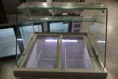 Maxx Cold MXDC-4 portable 4 tub dip cabinet with glass over shelf - AS IS - only cooling down to 55 degrees