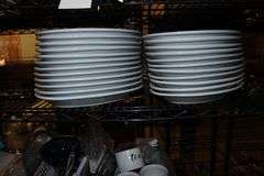 Times 48 - Oneida 13" oval heavy duty platters