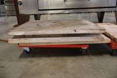 Bakers Pride Y600 gas stack slate deck pizza ovens - 1 piece of slate is cracked