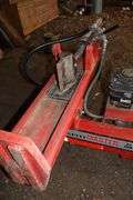 SpeeCo 22 ton pull behind hydraulic log splitter with Briggs & stratton 190CC gas motor - nice