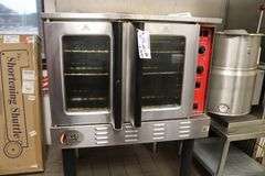 CPG gas powered convention oven - great condition