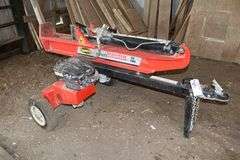 SpeeCo 22 ton pull behind hydraulic log splitter with Briggs & stratton 190CC gas motor - nice