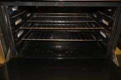 60" Dynamic Cooking Systems 60-10-2 gas 10 burner range with double oven