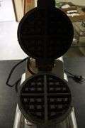 Waring Belgium waffle maker - WW180S