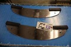 Times 2 - 20" Choice pizza knives