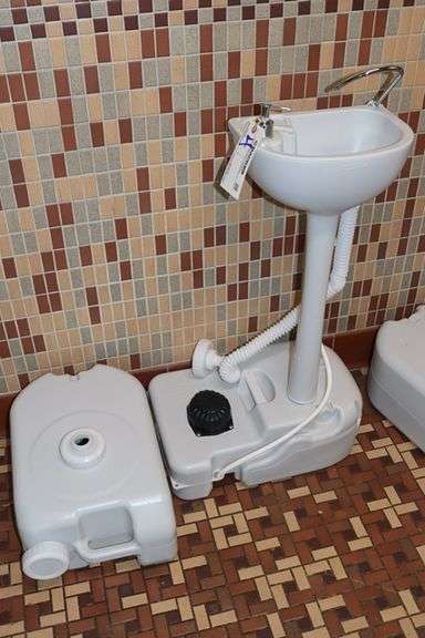 CHH grey plastic/poly hand wash station with extra water tank - broken faucet