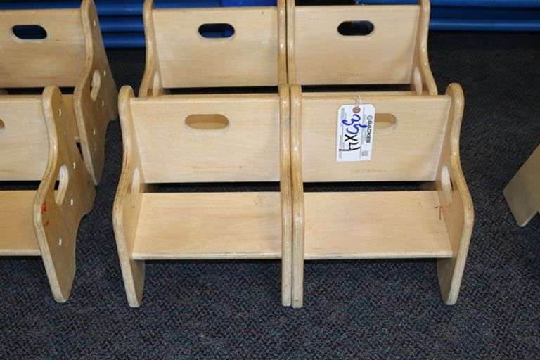 Times 4 - Environments maple wood child seats - nice