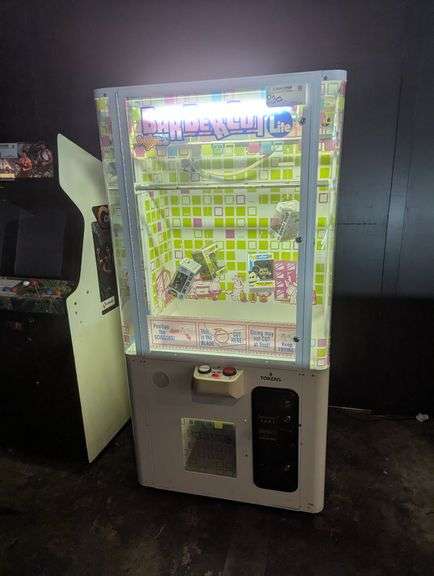 Namco Barber Cut Lite coin operated redemption arcade game - S/N: BLFC81101797 - Date Code: 1L0 - set up for 984 tokens
