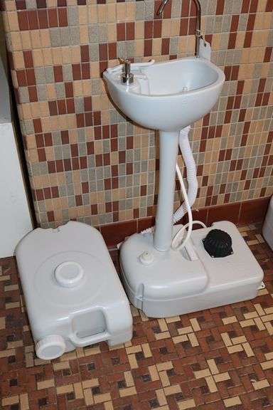 CHH grey plastic/poly hand wash station with extra water tank
