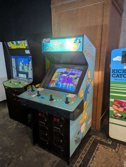 Konami The Simpsons 072251 coin operated arcade game - Date code: 91129 - missing back cover - set up for 984 tokens