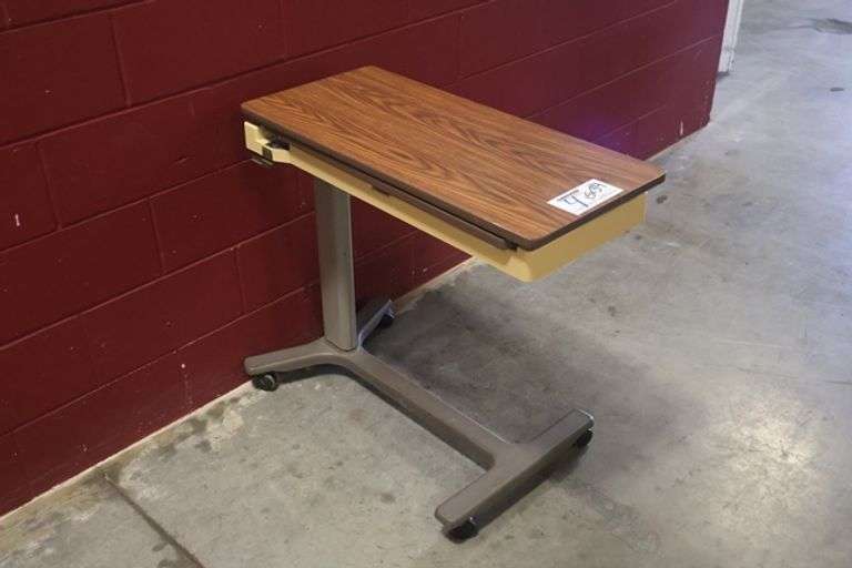 15" x 34" portable adjustable bed side table
